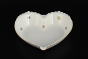 Конфетница сердце 22 см Мелкие цветы отводка золото Корона Queens Crown