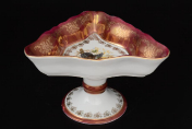 Салатник треугольная 19 см на ножке Queen's Crown Охота красная Корона Queens Crown
