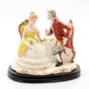 Статуэтка на деревянной подставке 26х30 Royal Classics