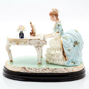 Статуэтка на деревянной подставке 22х30 Royal Classics