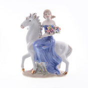 Статуэтка керамическая 21 см Royal Classics