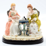 Статуэтка на деревянной подставке Royal Classics 25х30